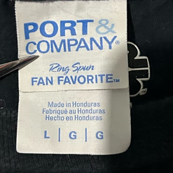 Star Wars The Mandalorian black t-shirt with gray/silver design Men’s size Large - Picture 7 of 7